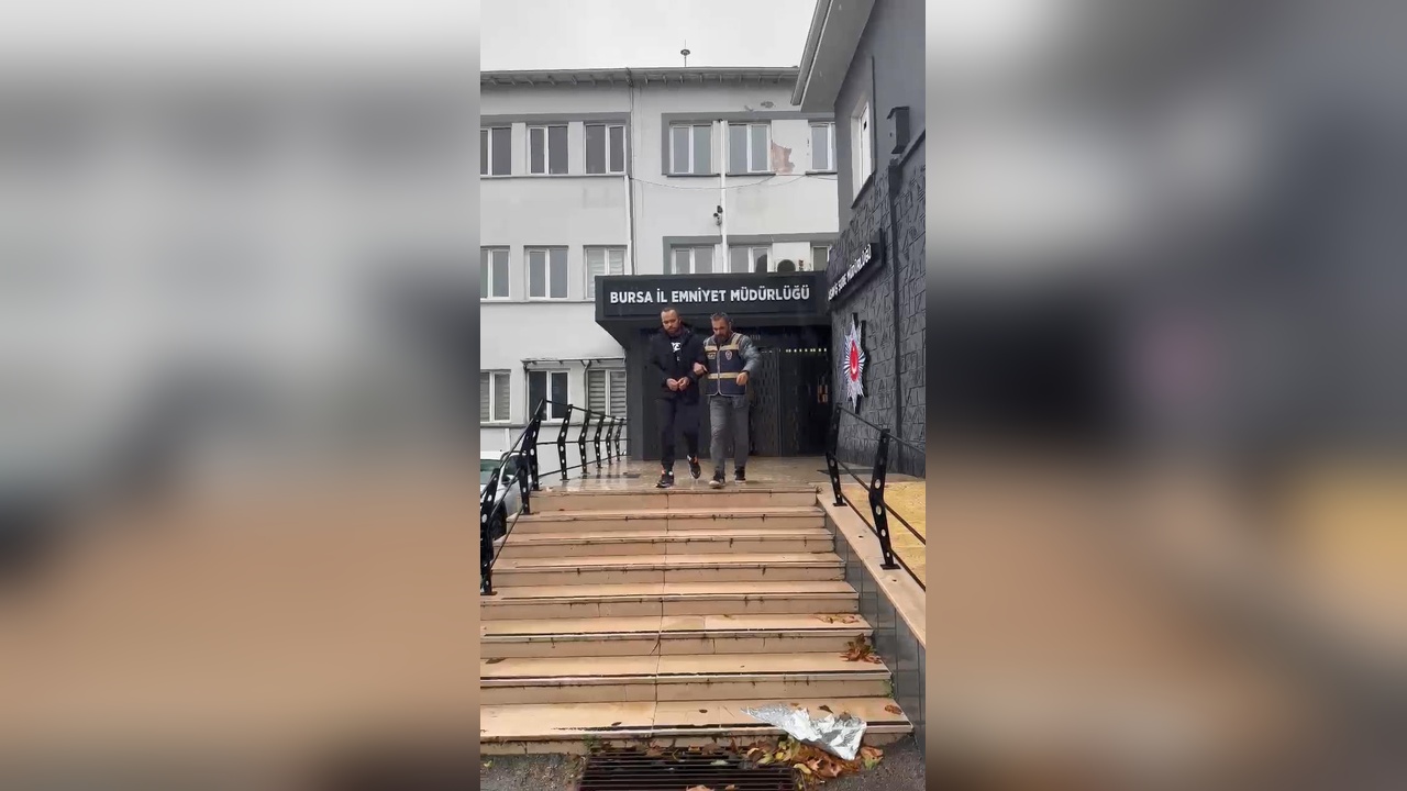 Firari hükümlü, ev taşıma sırasında yakalandı