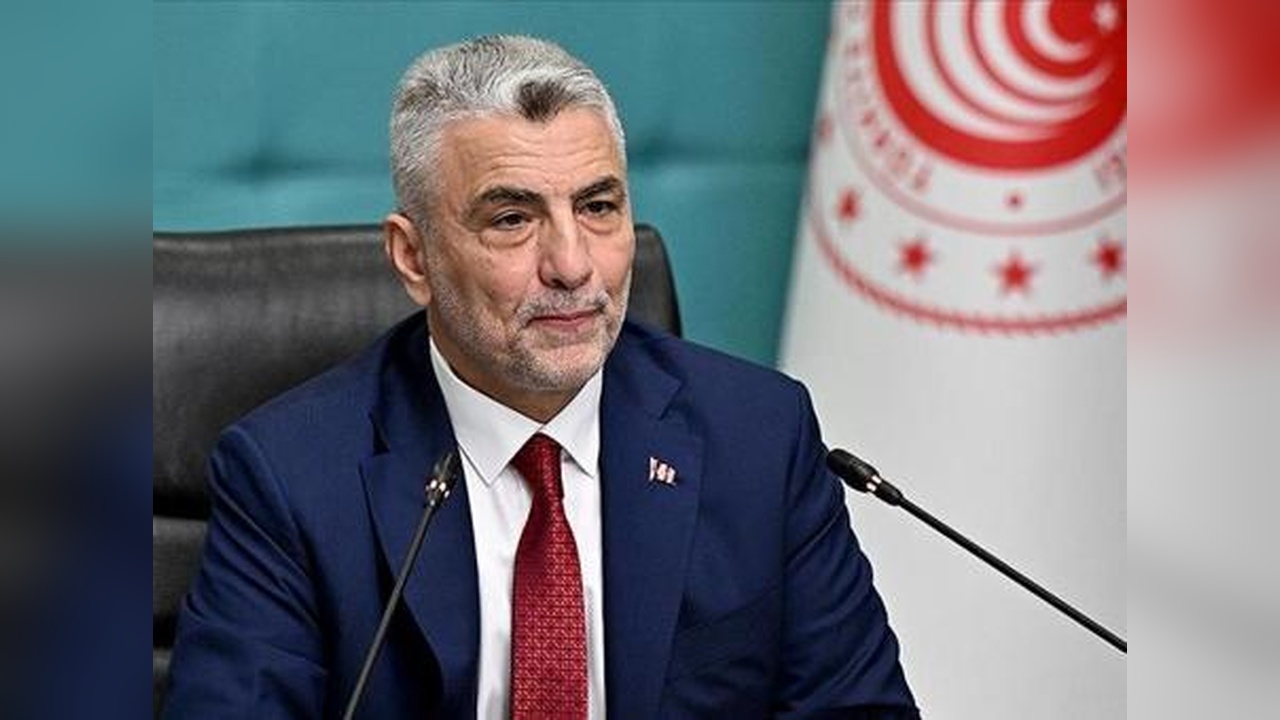 Dış ticaret açığı hızla azalıyor