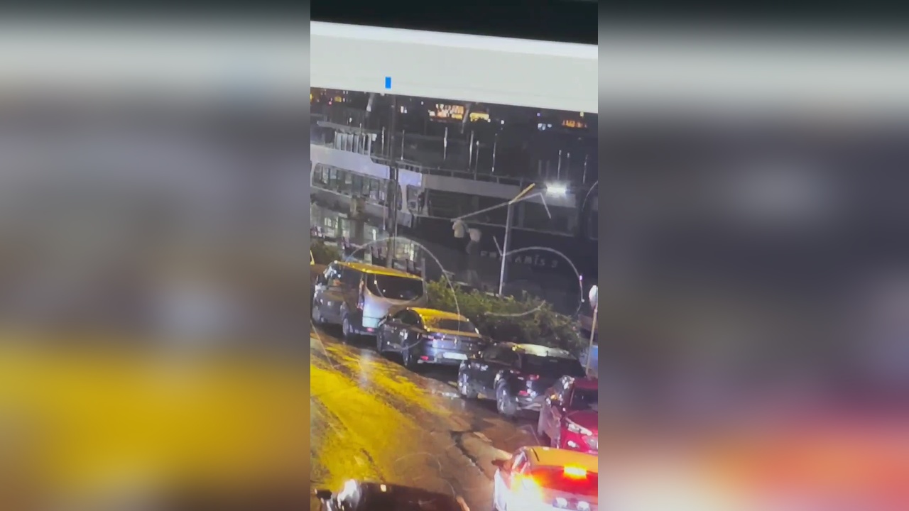 Sarıyer'de kaybolan kardeşlerin denize düşme anları kaydedildi
