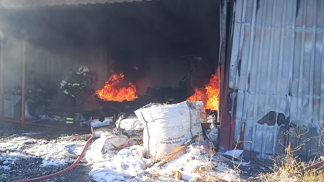 Niğde'de atölyede yangın paniği