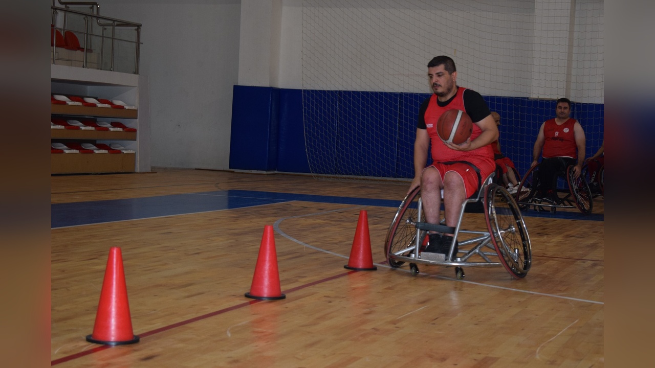 Engelli Mühendis Basketbol ile Hayata Bağlandı