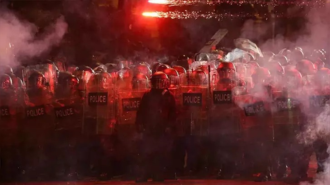 Gürcistan'daki gösterilerde polis müdahalesi