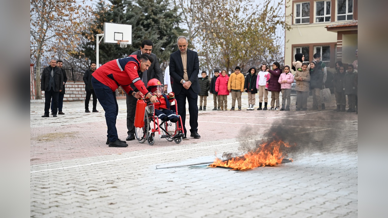 Muhammed'in İtfaiyeci Olma Hayali Gerçekleşti
