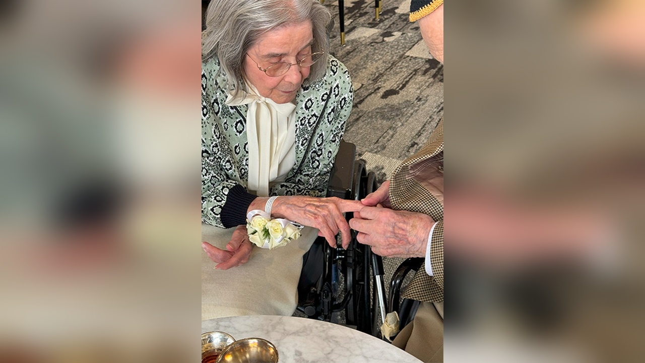 İki Yüzyılı Aşan Aşk: ABD'li Çift Rekor Kırdı