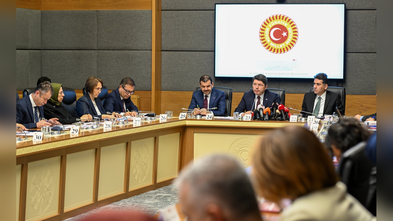 Bakan Tunç'tan kadına şiddetle mücadele vurgusu