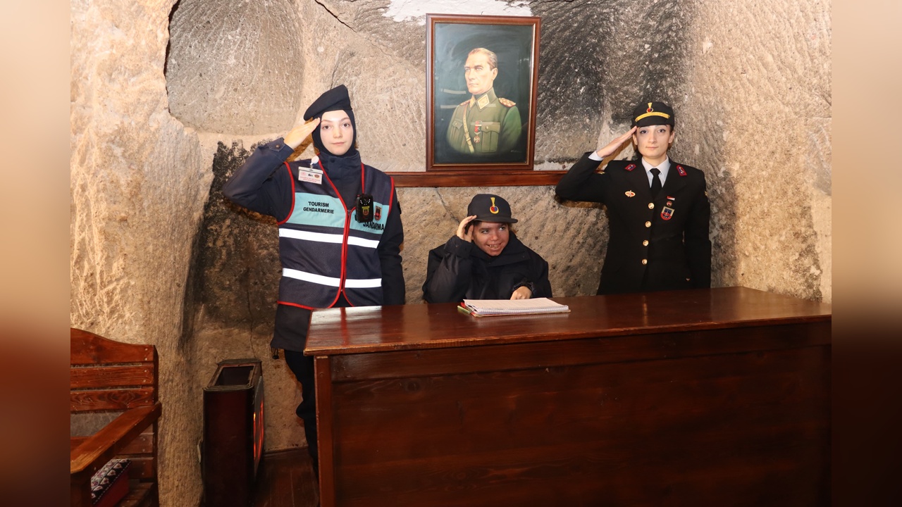 West sendromlu Zeynep'in astsubaylık hayali gerçekleşti