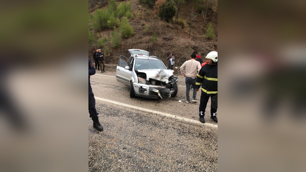 Cenaze konvoyunda feci kaza: 6 kişi yaralandı