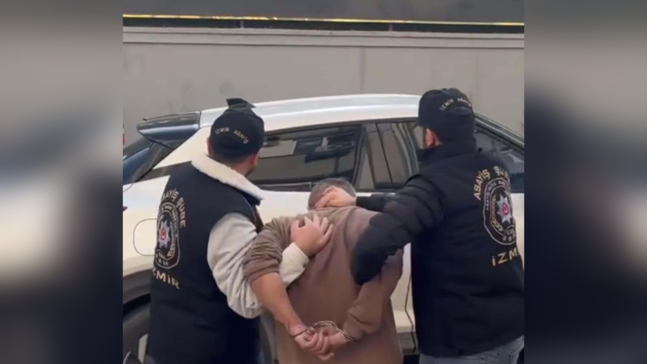 İzmir'de çatıda yakalanan şüpheli, arkadaşını yaralamıştı