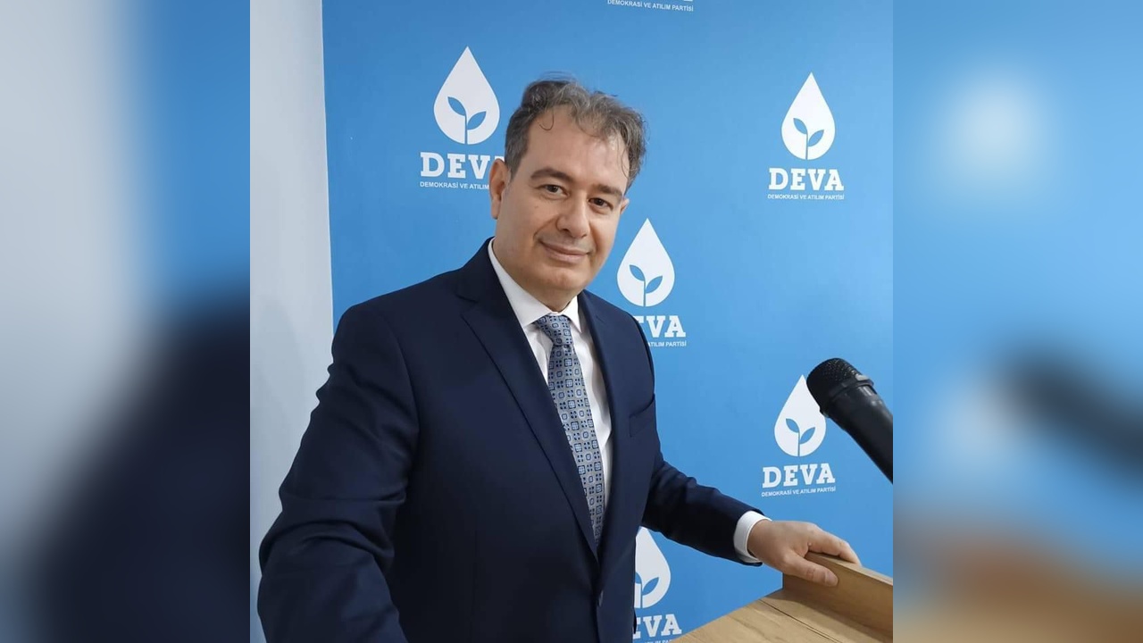 Diyarbakır'da profesör tutuklandı