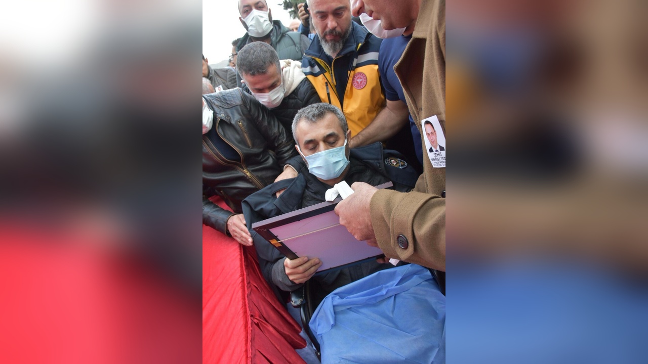 Seferihisar'da Saldırıda Yaralanan Polis Memuru Şehit Oldu