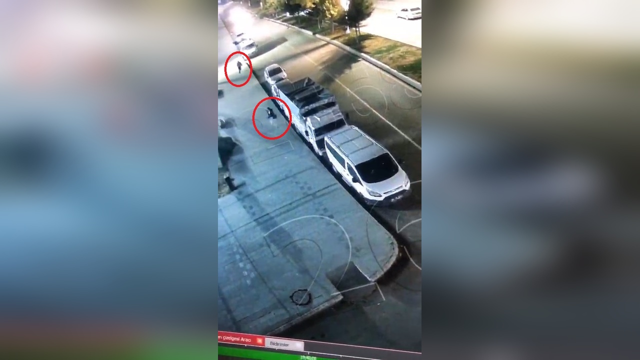 Diyarbakır'da Sokakta Silahlı Kavga Anbean Kaydedildi