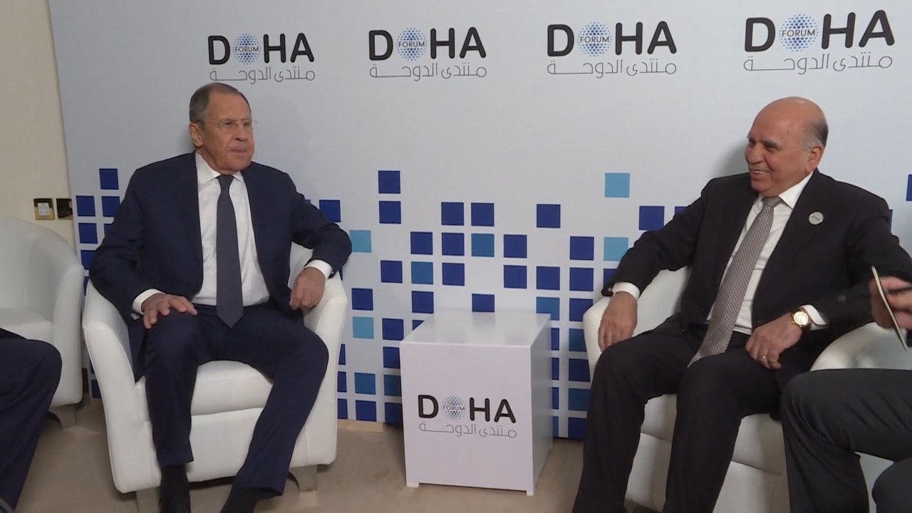 Lavrov ve Hüseyin, İkili İlişkileri Geliştirmek İçin Bir Araya Geldi