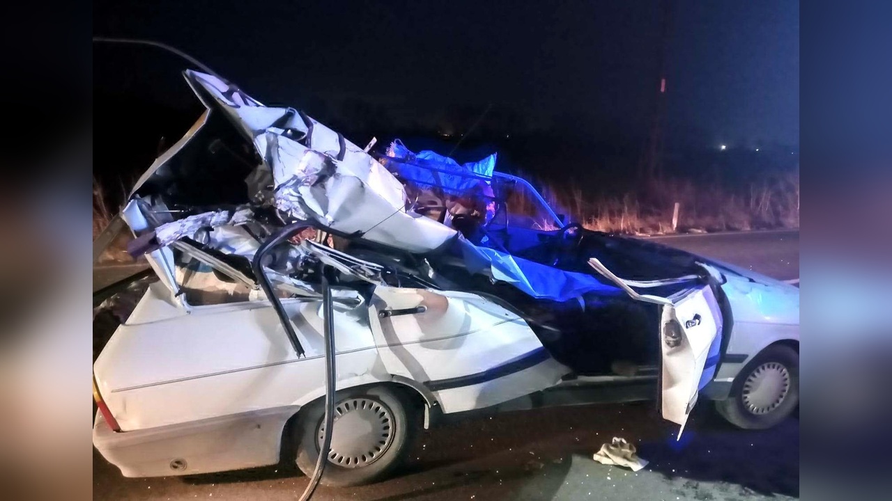 TIR ile otomobil çarpıştı: Bir ölü, bir yaralı