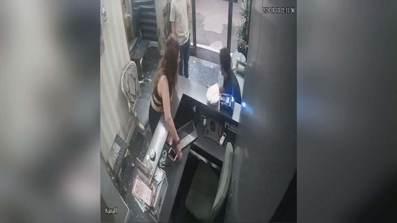 Sevgilisiyle Otelde Yer Bulamayan Şahıs, Cep Telefonu Çaldı