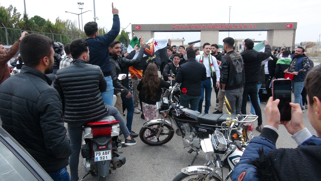 Öncüpınar Sınır Kapısı'nda Suriyeliler Bayram Coşkusu Yaşadı