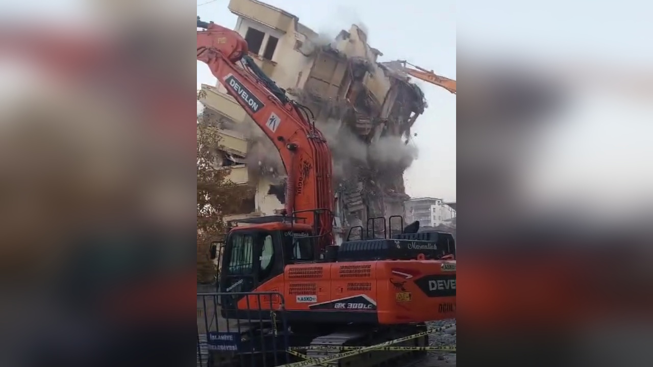 Gaziantep'te Yıkım Sırasında Bina Çöktü