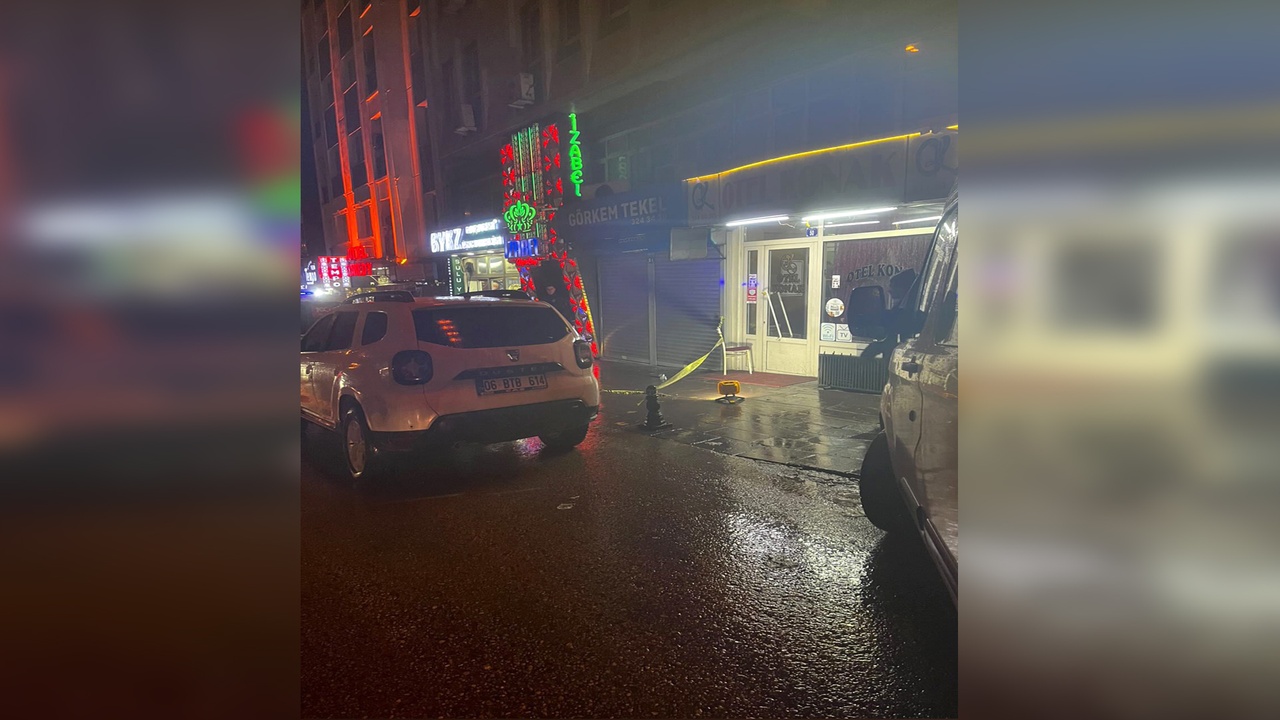 Büfeciyle Tartışan Kişi İş Yerini Ateşe Vermeye Çalıştı