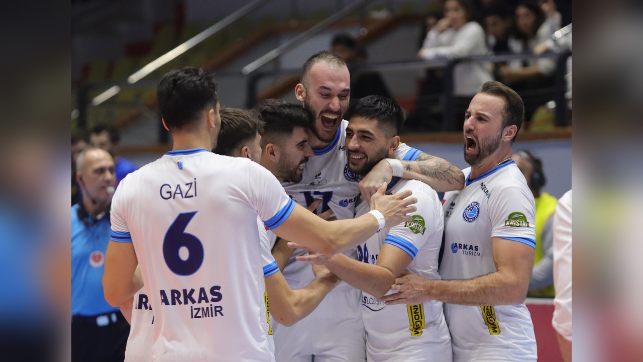 Arkas Spor, Halkbank'ı Zorladı