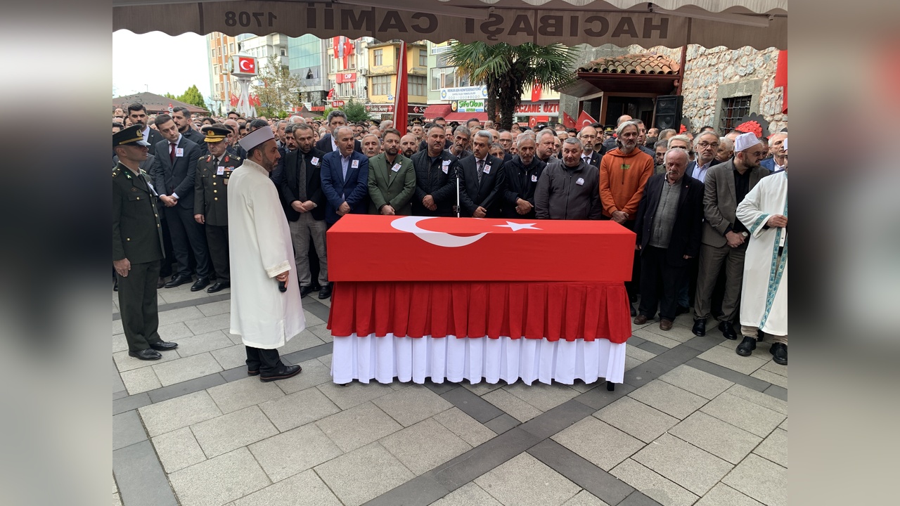 Şehit Teğmen Kalyoncu Rize'de Son Yolculuğuna Uğurlandı