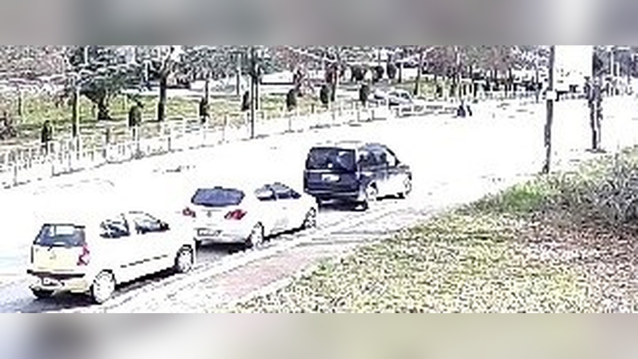 Dereye Uçan Araç Kazası Kameralara Yansıdı