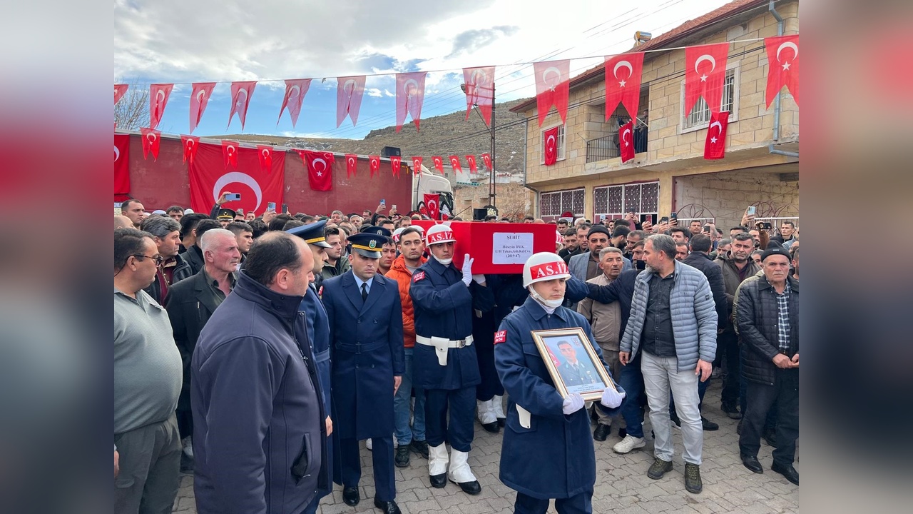 Şehit Annesinin Yürek Burkan Vedası
