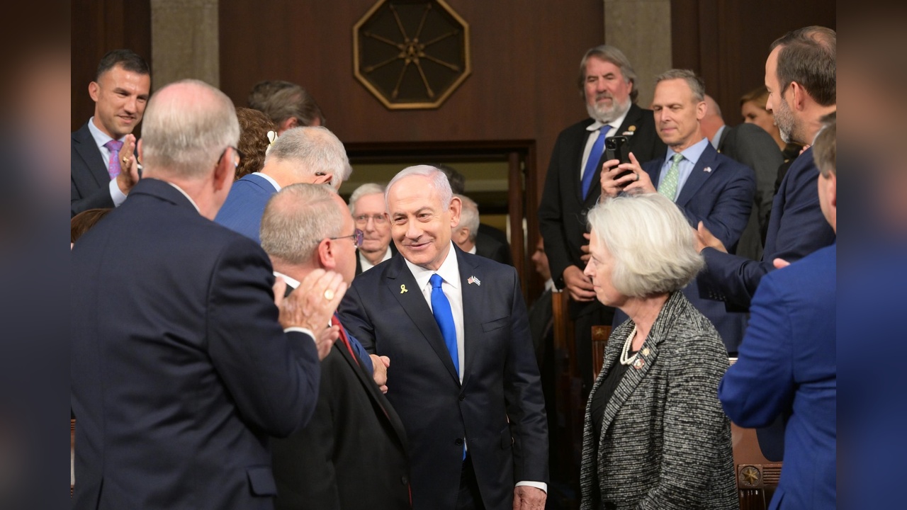 Netanyahu Yolsuzluk Davasında Hakim Karşısında