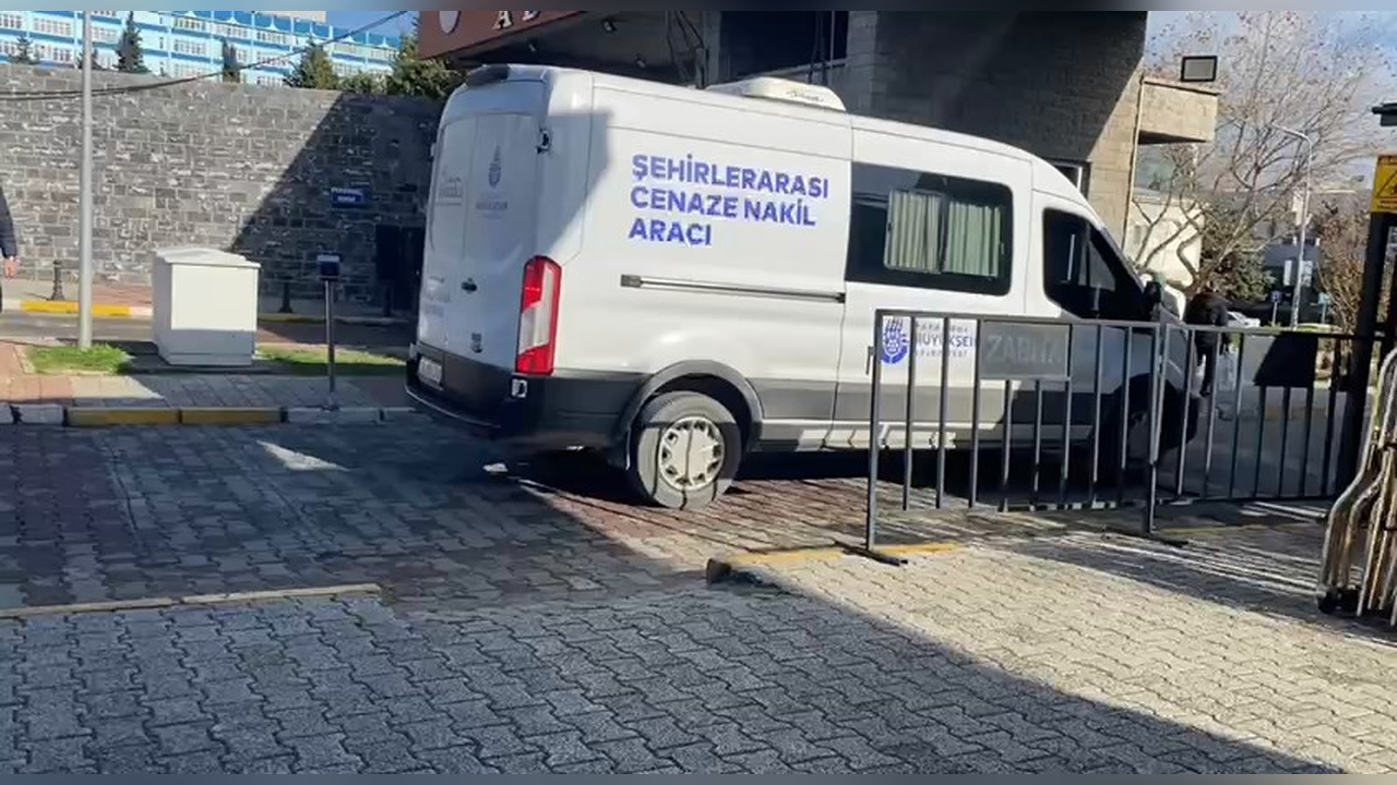 Sarıyer'deki AVM Cinayetinin Kurbanı Aras Yılmaz'ın Cenazesi Alındı