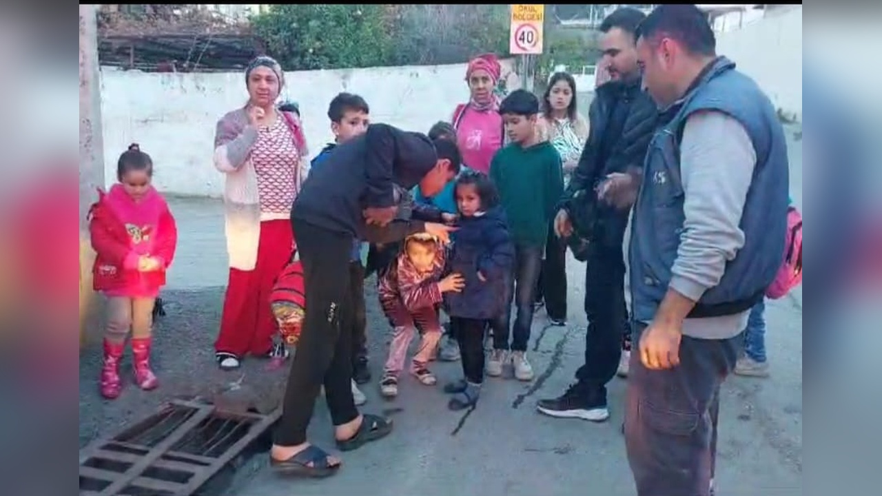 Mazgala Sıkışan Çocuğun Kurtarılması