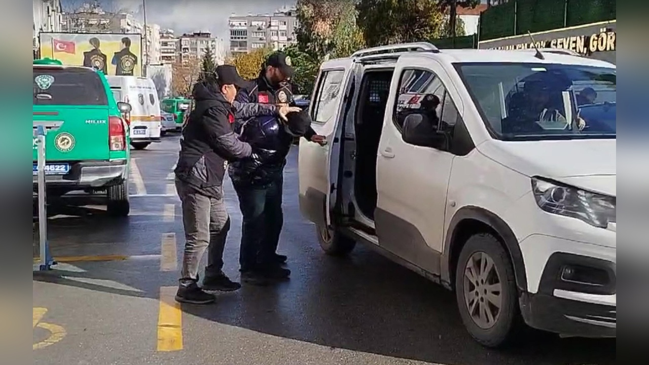 Komşusunun Duvarını Kırarak Hırsızlık Yapan Şüpheli Tutuklandı