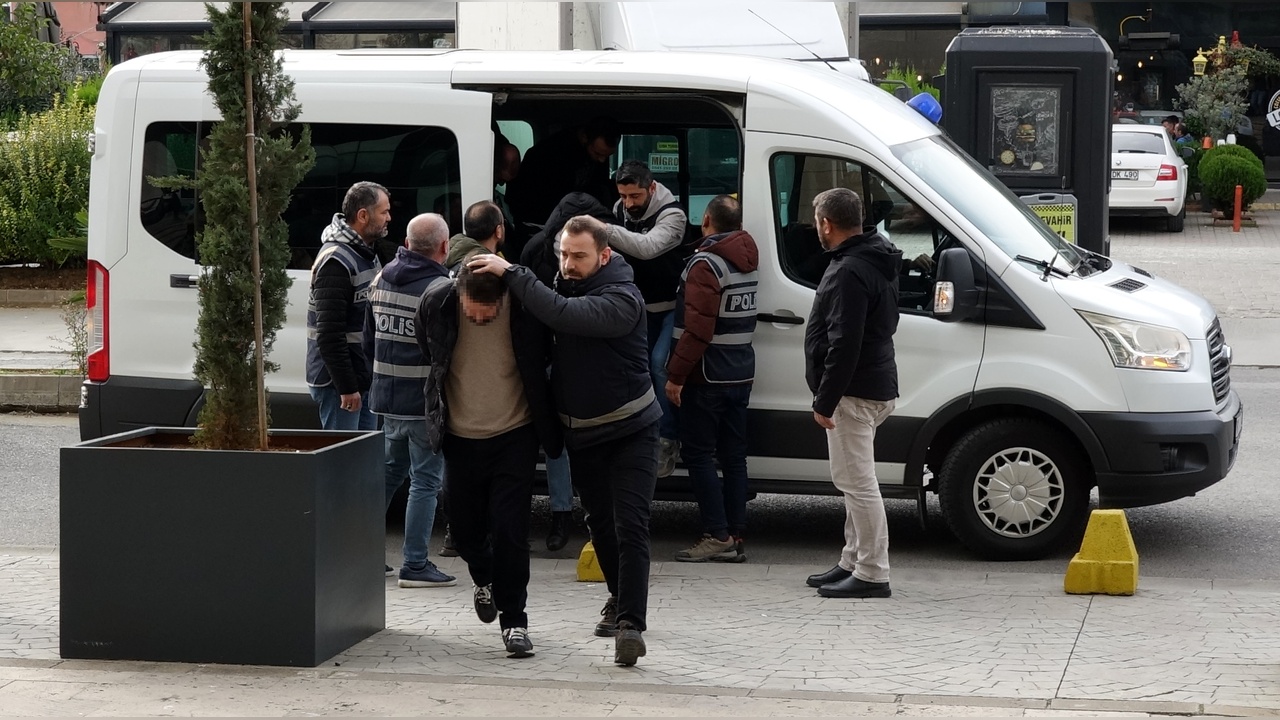 Döviz Bürosuna Büyük Soygun: 390 Bin Dolar ve 185 Bin Euro Çalındı