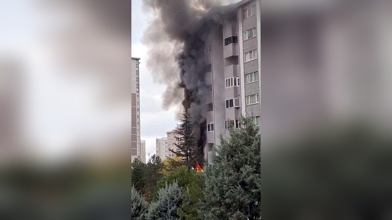 Çorlu'da Yangın Faciası: Anne ve Oğlu Hastaneye Kaldırıldı