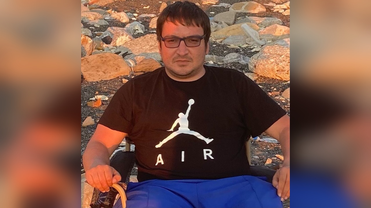 Balkondan Düşen Üniversite Çalışanı Hayatını Kaybetti