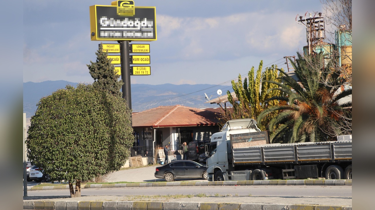 Denizli'de Silahlı Kavga: 1 Kişi Hayatını Kaybetti