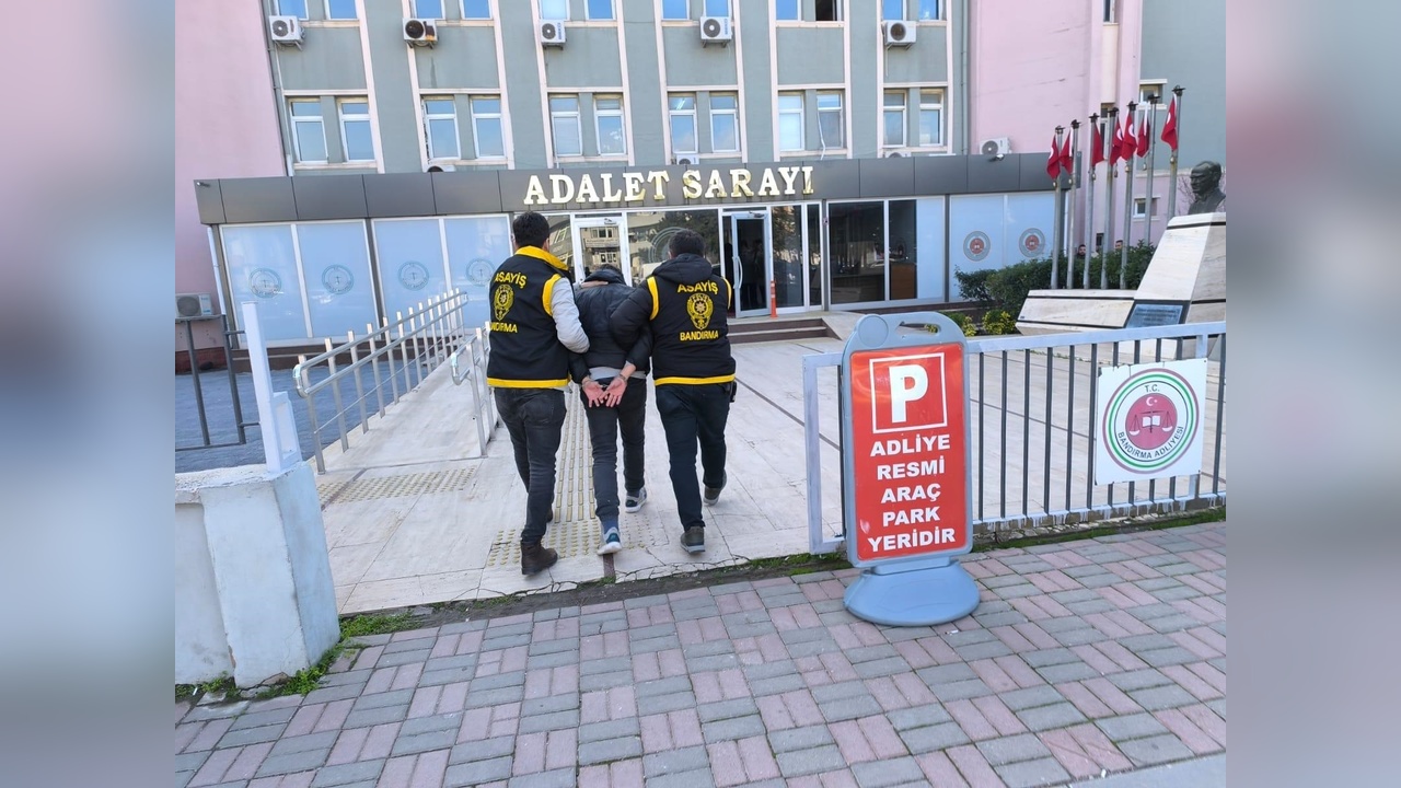 Bandırma'da Aranan 14 Kişi Yakalandı