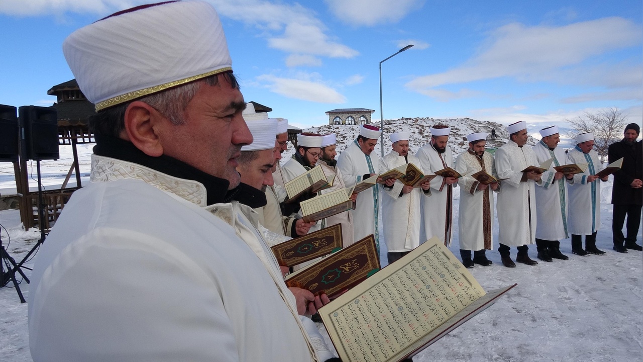 Pir Ali Baba Türbesi'nde Binbir Hatim Geleneği Başladı