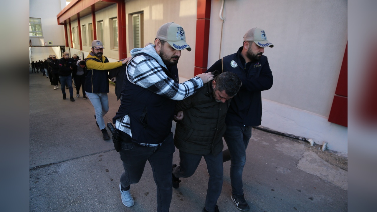 FETÖ Finans Ağına Yönelik Soruşturmada 8 Kişi Tutuklandı