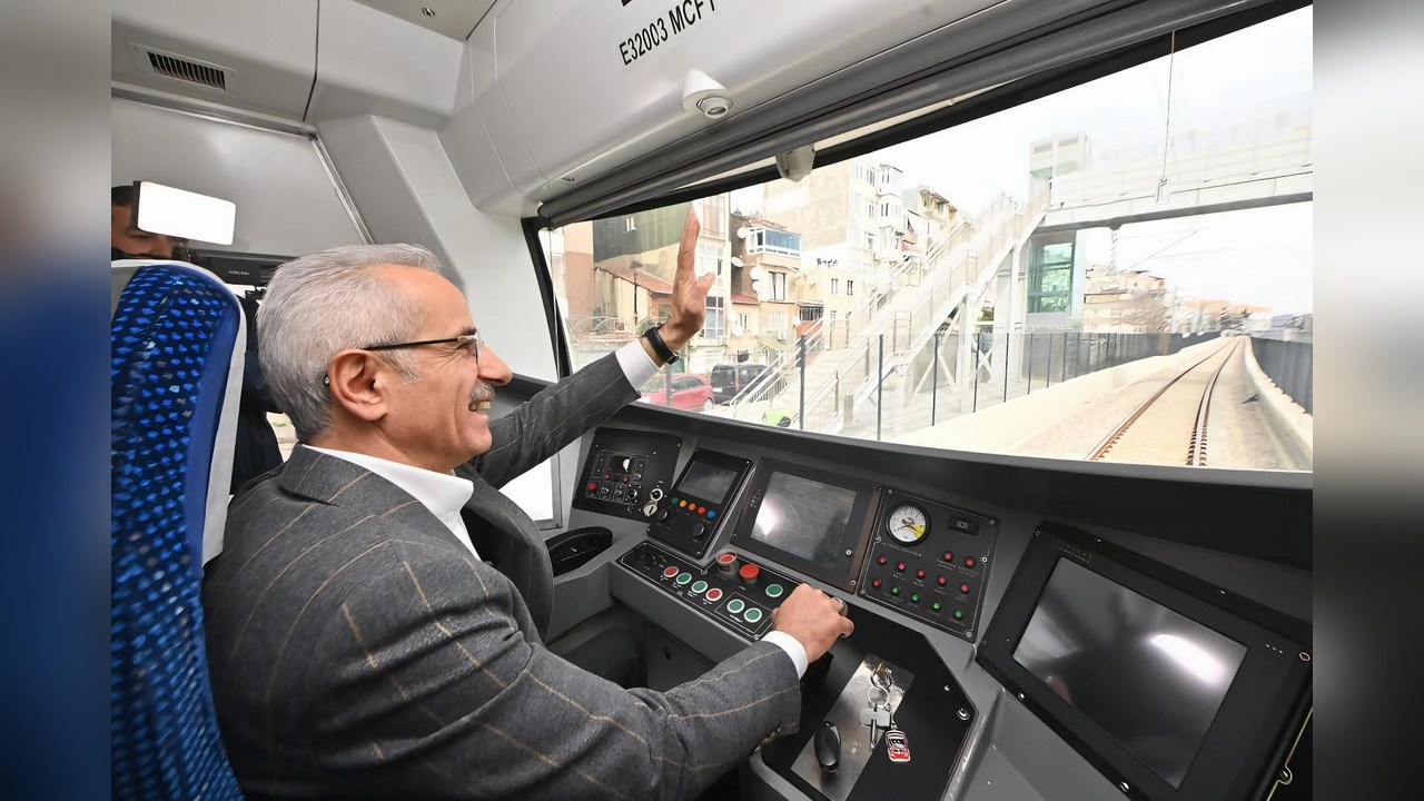Demir Yolu Seyahatinde Rekor: 256,4 Milyon Yolcu