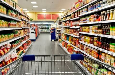 Üç zincir market tarihi geçmiş ürünler sattığı için mühürlendi