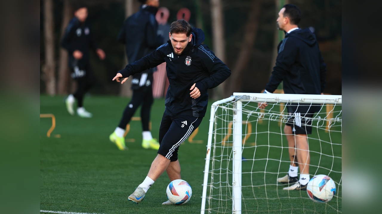 Beşiktaş, Adana Demirspor Maçına Hazırlıklarını Sürdürüyor