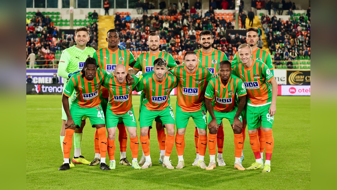 Alanyaspor, Gaziantep FK'yi 3-0 Mağlup Etti