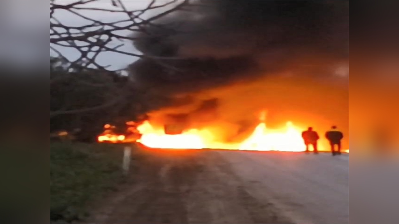 Tankerle otomobil çarpıştı, emekli öğretmen hayatını kaybetti