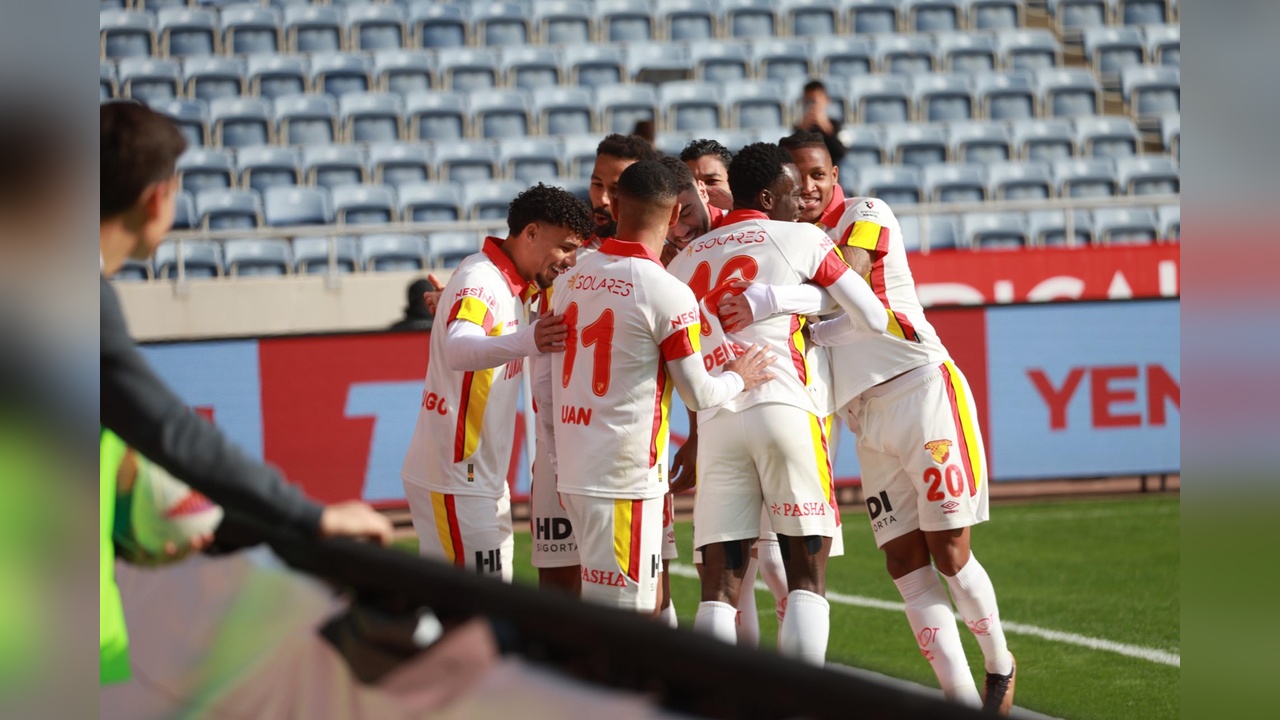 Hatayspor ve Göztepe Maçında Heyecan Doruğa Ulaştı