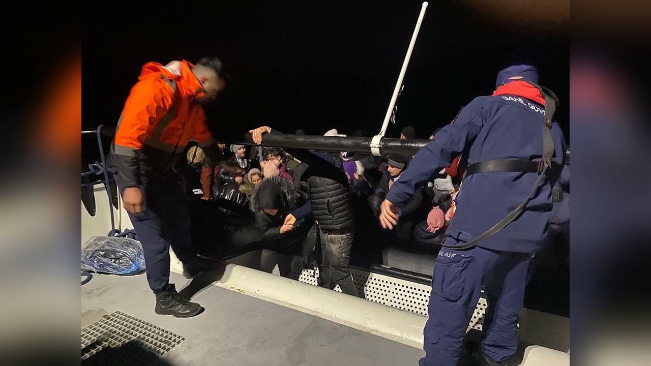 Çanakkale'de 89 Göçmen Ele Geçirildi