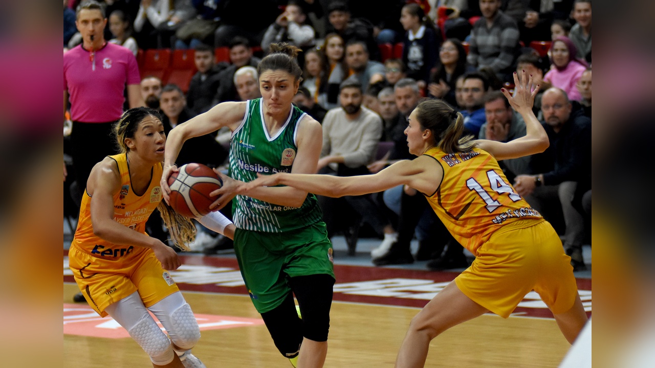 Nesibe Aydın, Melikgazi Kayseri Basketbol'u 92-83 Mağlup Etti
