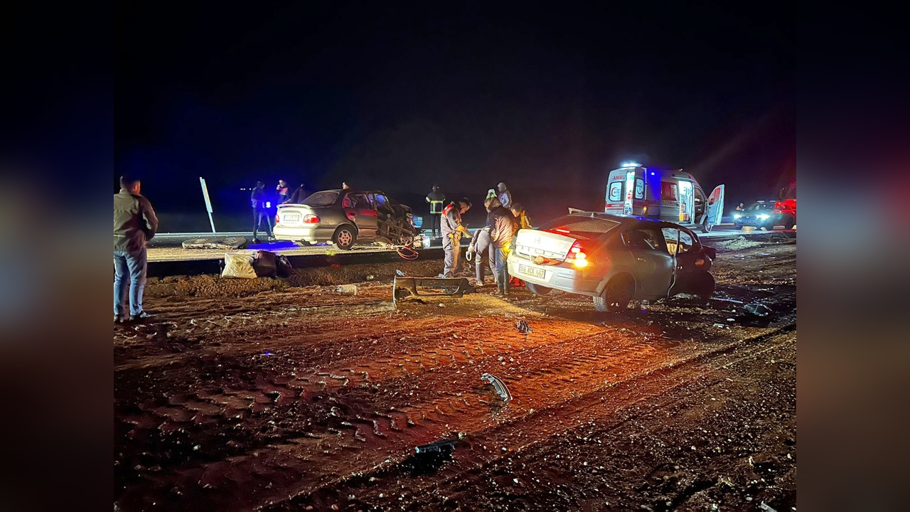 Kırıkkale'de Trafik Kazası: 1 Kişi Hayatını Kaybetti, 6 Yaralı