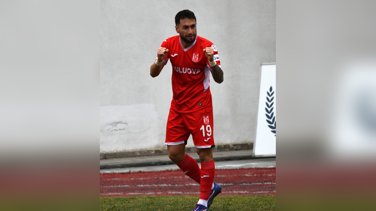 Balıkesirspor, sezonu lider tamamladı