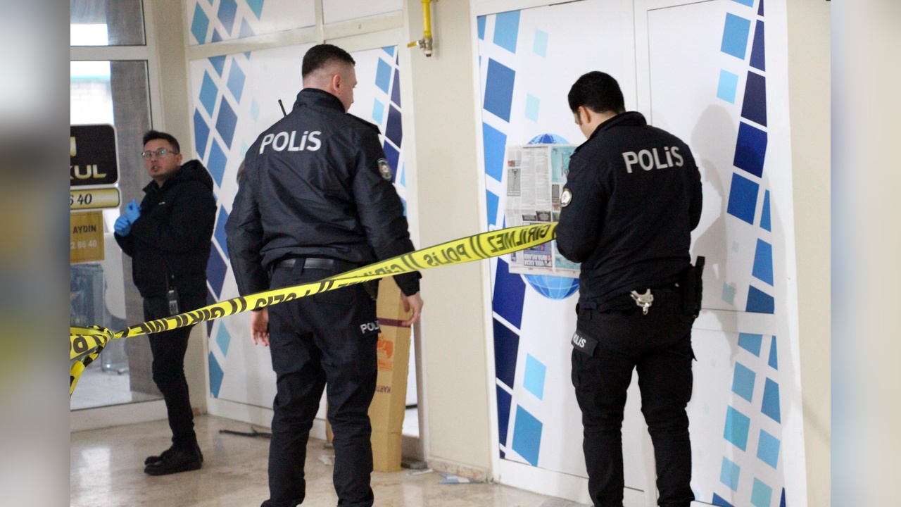İş Hanında Gizemli Ölüm: Depoda Bulundu