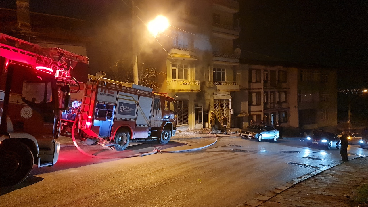 Televizyon Tamir Dükkanında Yangın Kontrol Altına Alındı