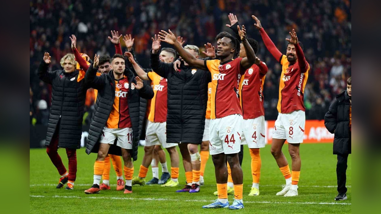 Michy Batshuayi, Maç Sonunda Üç Golle Takımına Zafer Getirdi