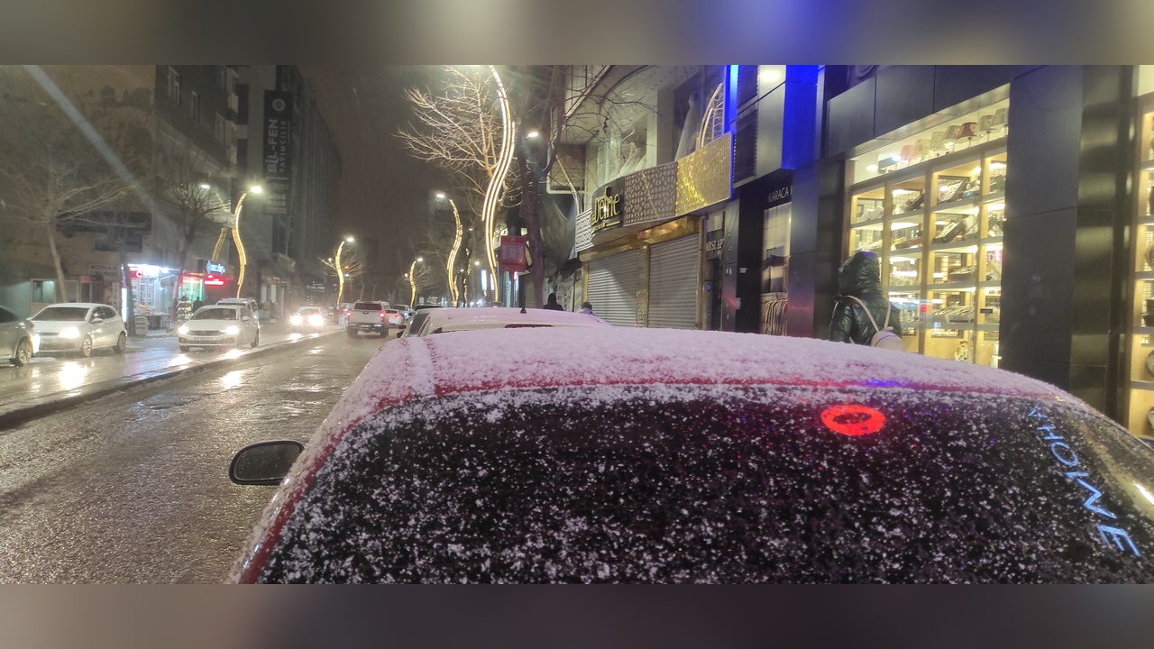 Van'da 21 Yerleşim Yeri Ulaşımda Sorun Yaşıyor